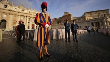 Transfer of Pope Francis' coffin to St Peter's Basilica begins