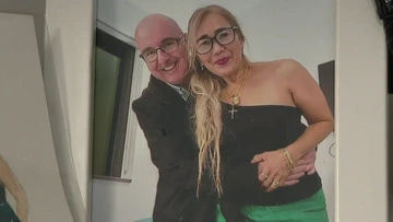 Daughters hit rock bottom after father and partner murdered in hotel room