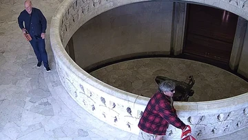 Police release vision of men who allegedly 'permanently' damaged Anzac Memorial