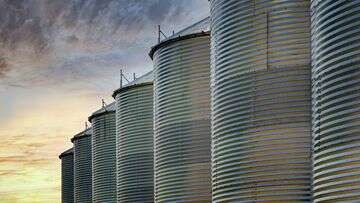 Man dies after being trapped in silo in South Australia