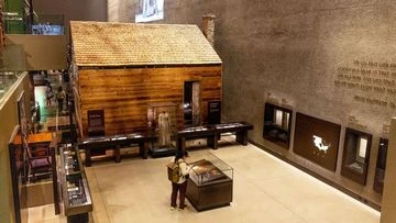 Trump's online tirade about 'WOKE' museums and US slavery