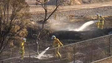 Hunt for teenagers believed to be behind dangerous Adelaide fire