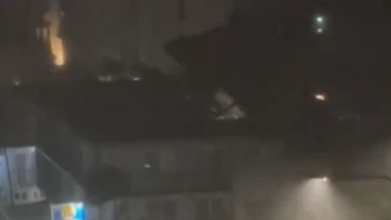 Ex-Tropical Cyclone Alfred tears roof from Gold Coast home