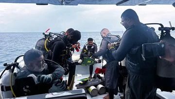Four Italian divers found dead in Maldives sea cave
