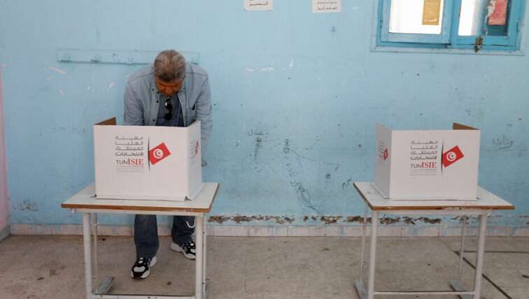 Tunisian court orders commission to reinstate presidential candidates