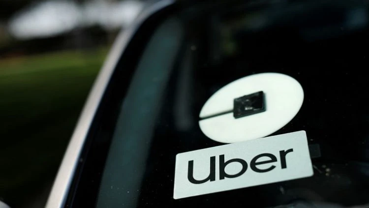 E-hailing drivers protest at Uber HQ over unprofitable fares