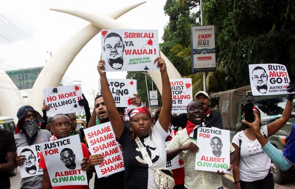 Kenya to charge police officers with murder of blogger in custody