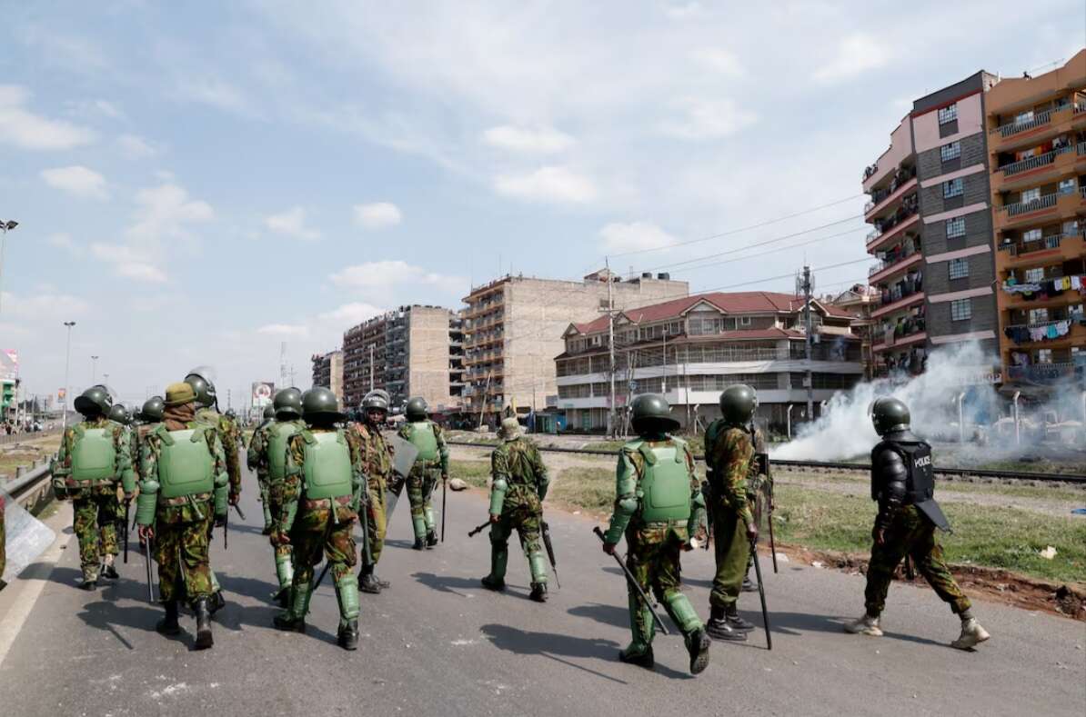 Kenyan police fire teargas amid pro and anti-govt protests