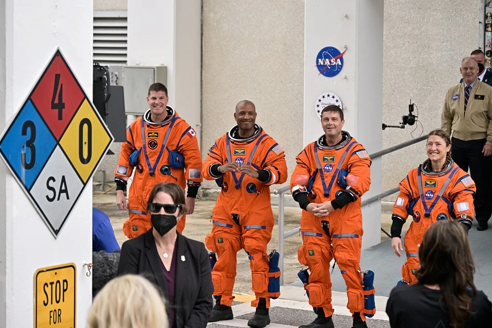 Experts hail historic return of NASA Artemis moon crew