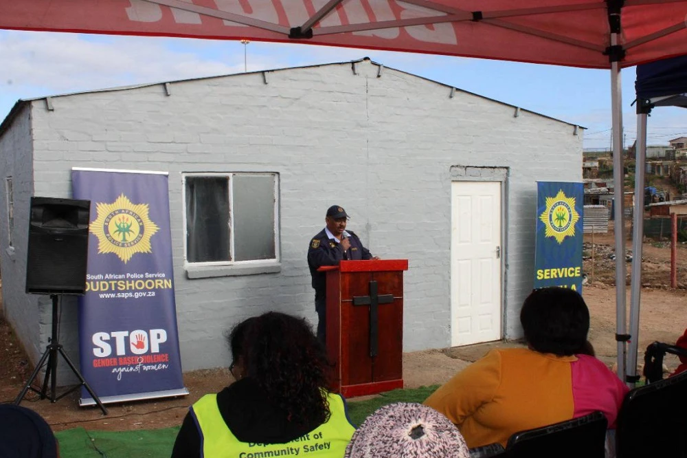 Oudtshoorn community restores 75-year-old woman’s dilapidated house