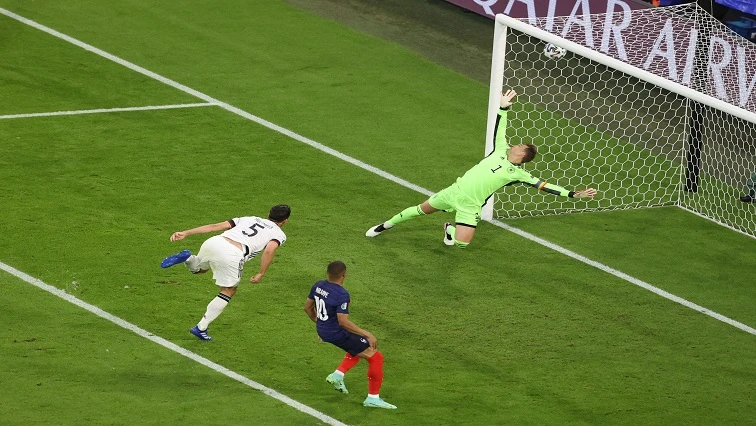 Hummels own goal gifts France 1-0 win over Germany
