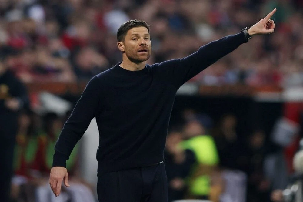 Chelsea appoint Alonso as manager amid stability push