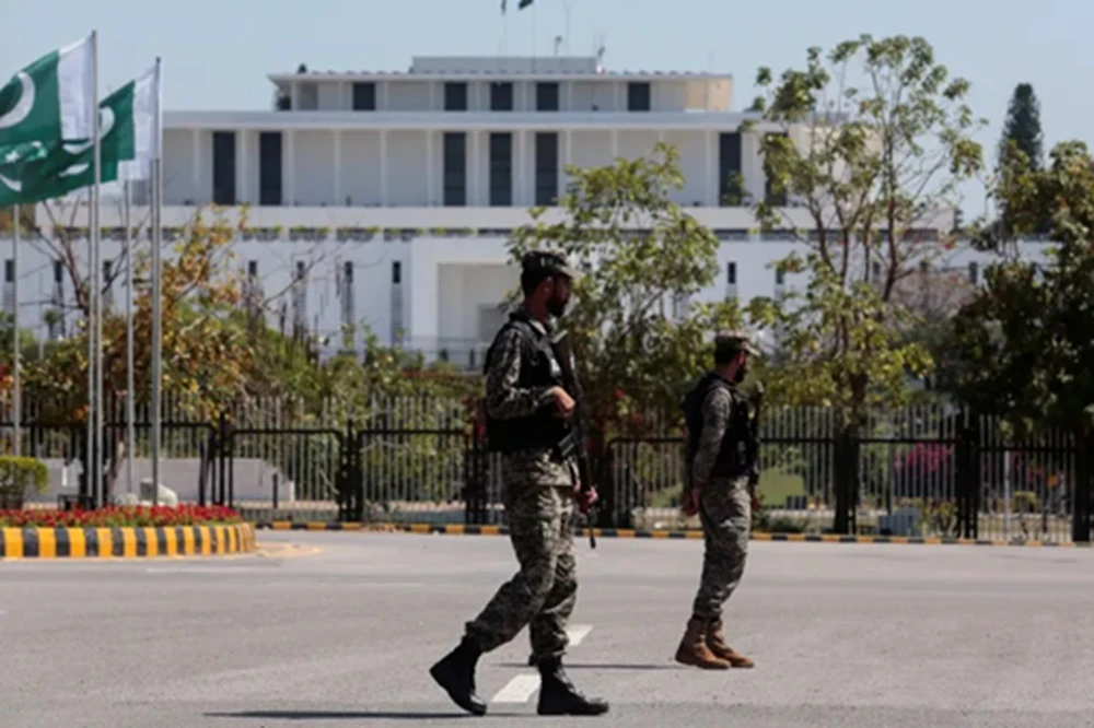 Iranian delegation lands in Islamabad ahead of ‘make-or-break’ talks