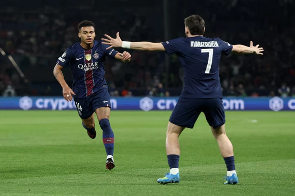 Red-hot PSG beat Liverpool 2-0 in quarter-final first leg