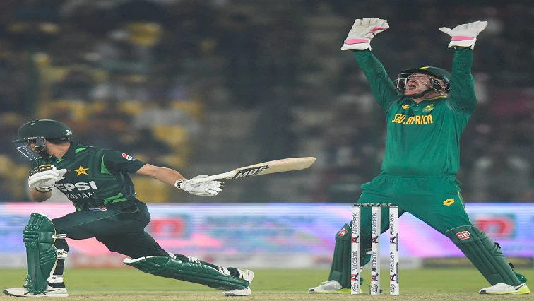 Proteas dumped out of Tri Nations series by Pakistan