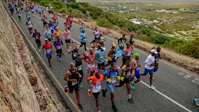 Thousands take part in Two Oceans Half Marathon in Cape Town