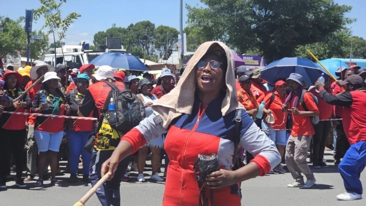 SAMWU members embark on service delivery strike in Buffalo City Metro
