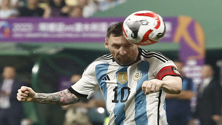 Messi trains with Argentina ahead of World Cup qualifier