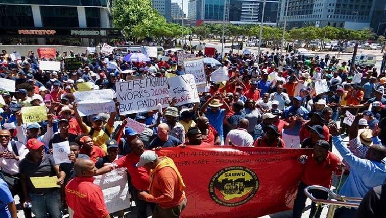 M1 highway reopens after protests by striking SAMWU workers