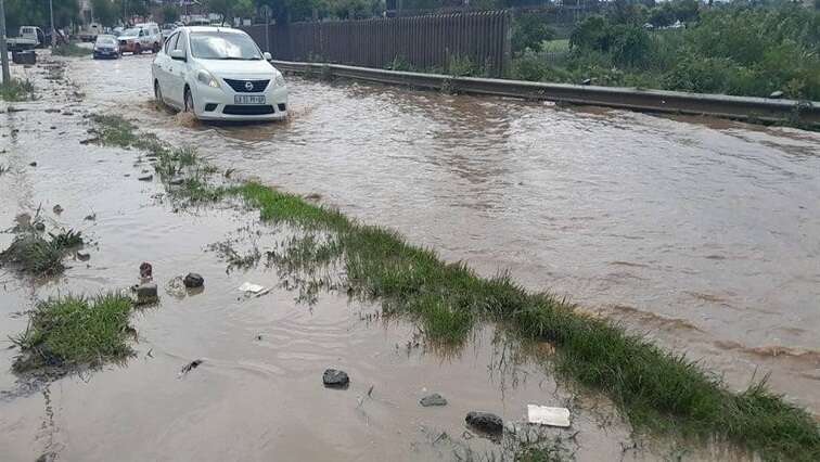 Joburg residents urged to be on high alert amid heavy rain