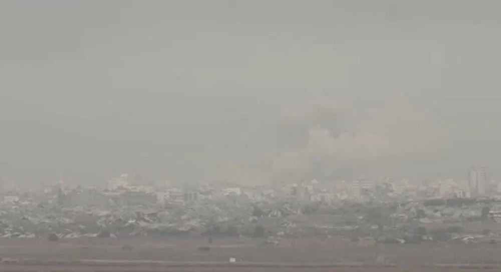 Explosions seen, heard in Gaza after ceasefire agreement