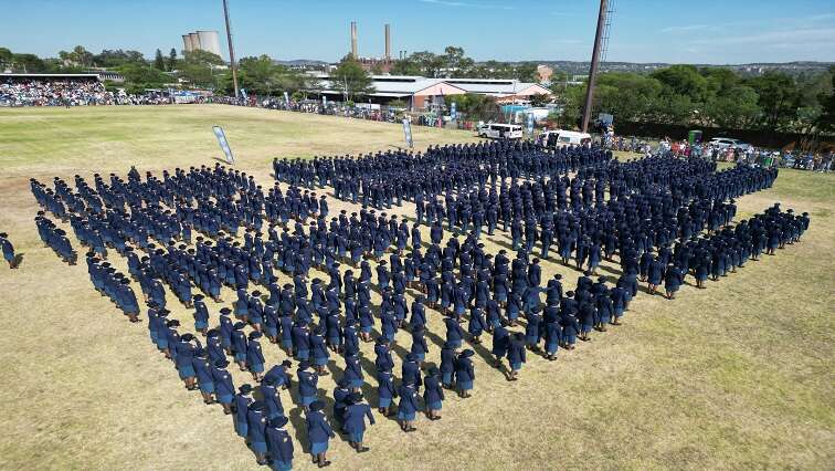 Mchunu officiates police pass out parade in Tshwane