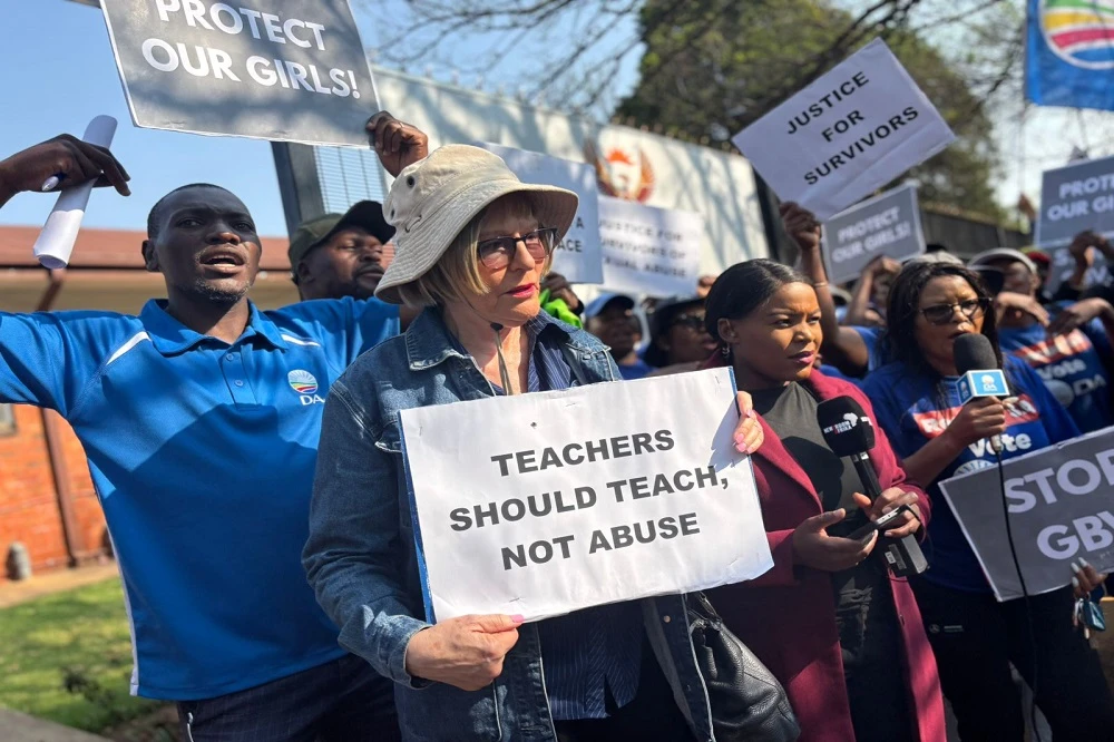 Zille calls for swift prosecution of Deputy Principal accused of rape