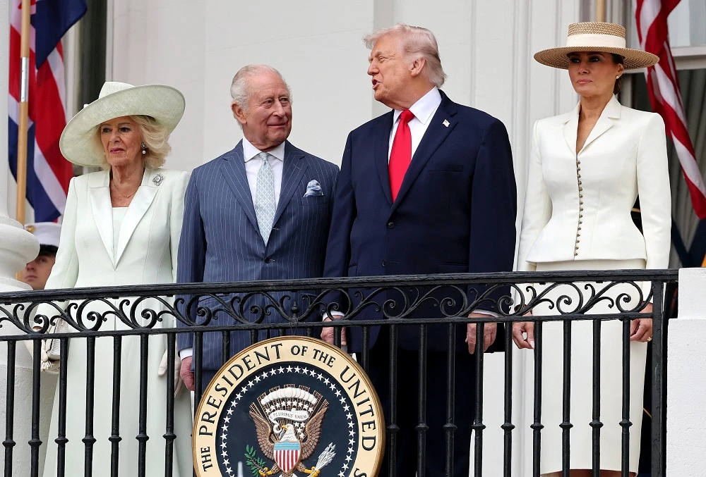 UK king and queen welcomed with military ceremony at White House