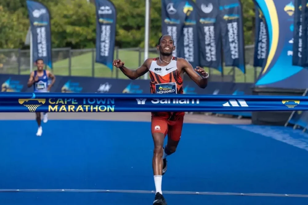 Mohamed Esa wins Cape Town Marathon