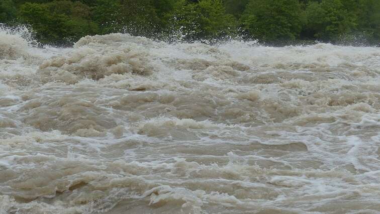 People urged to be cautious when performing rituals in rivers