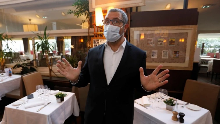 Eating like the English? French curfew puts early dinner on menu
