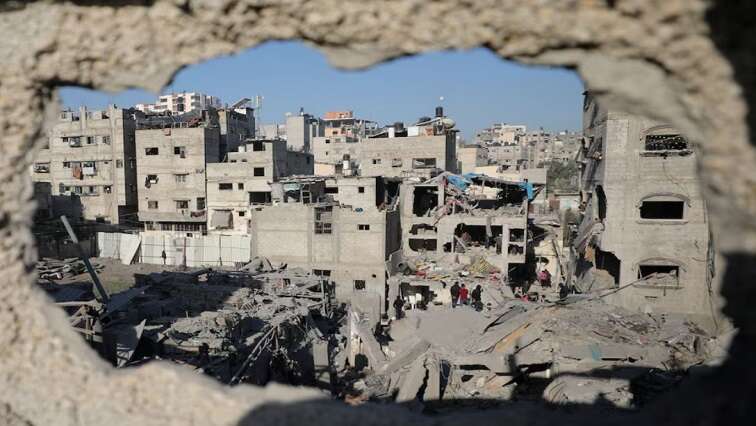 10 Palestinians killed in Israeli airstrikes on houses in Gaza