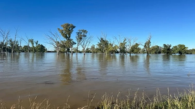 Heavy flooding near Vaal River severely affecting residents