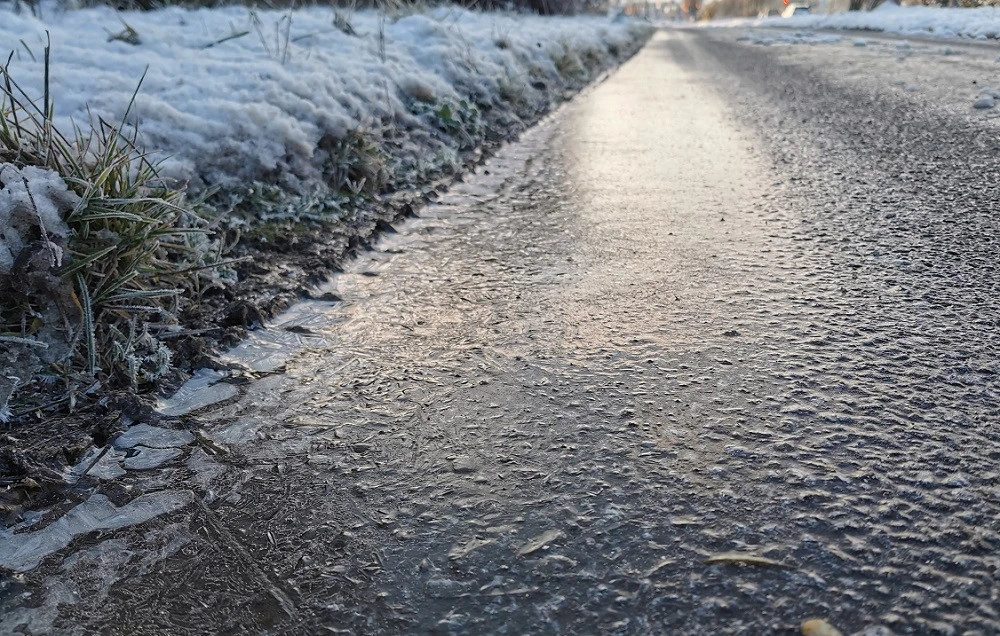 KZN authorities working to remove black ice on south coast N2
