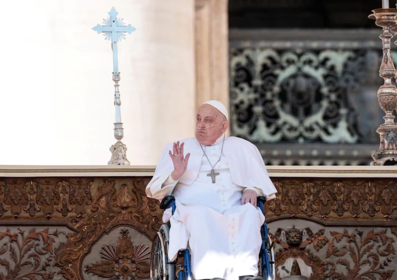 Pope Francis makes first public appearance since leaving hospital