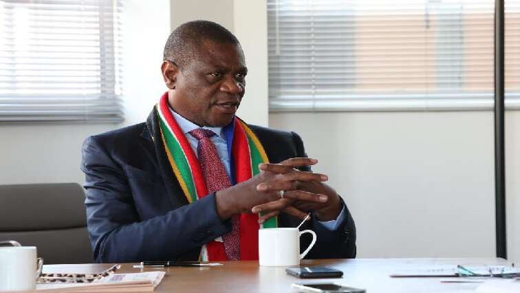 Mashatile to meet GNU partners