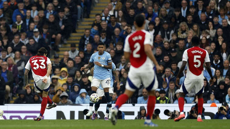 Man City salvage 2-2 draw with Arsenal