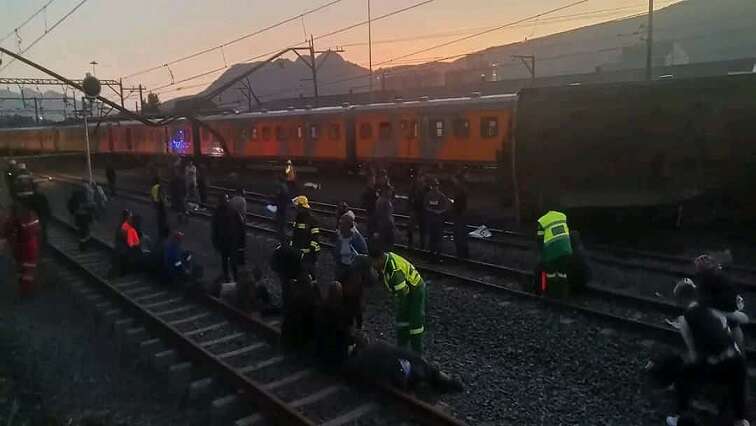 25 passengers hospitalised following a train derailment in Paarl