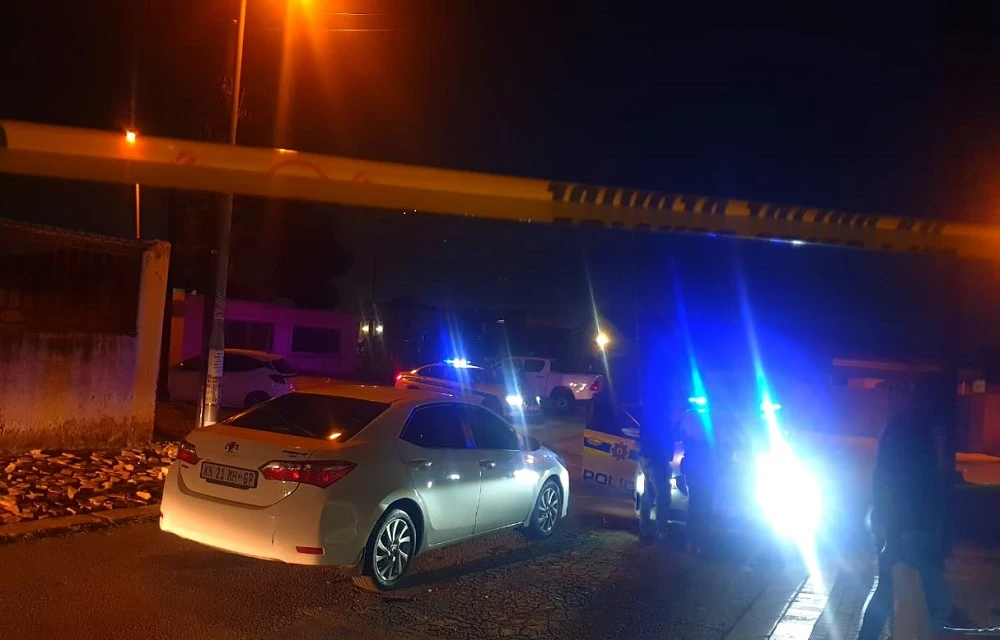 Shootout in Soweto leaves four dead after foiled business robbery