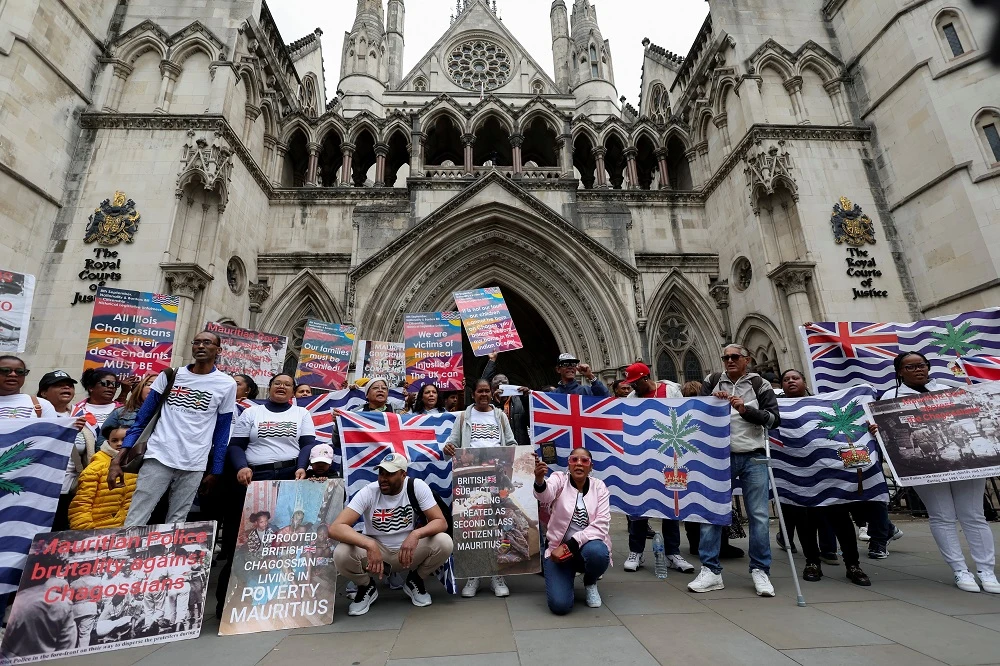 UK court blocks Chagos Islands deal-signing at last minute
