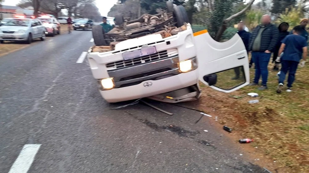 12 learners injured in scholar transport crash in Montgomery Park