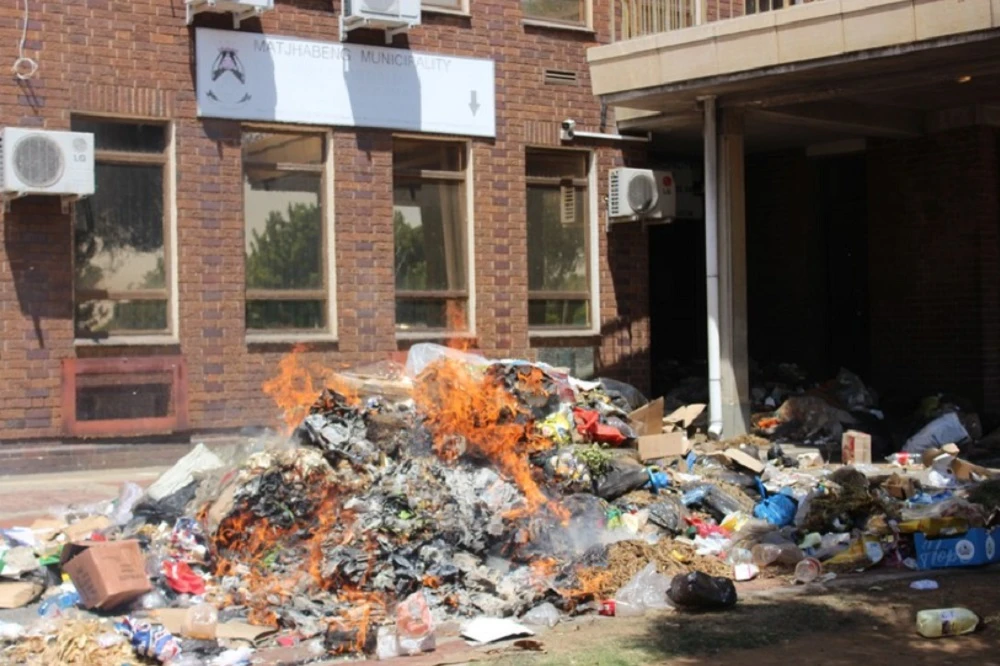 Matjhabeng residents protest over poor service delivery