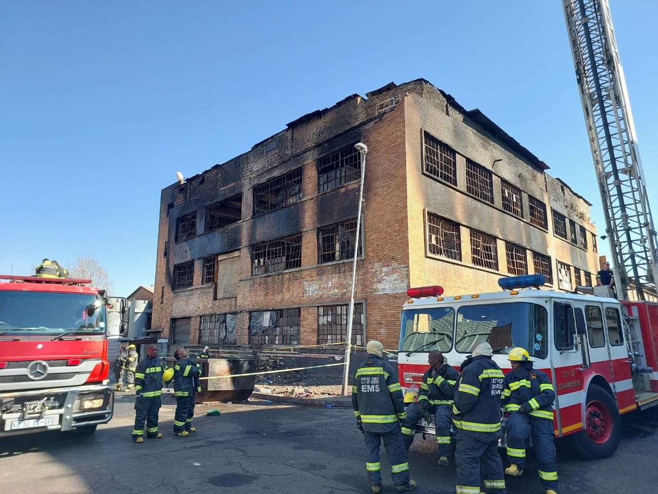 Investigation to trace owners of burnt-down Joburg building underway