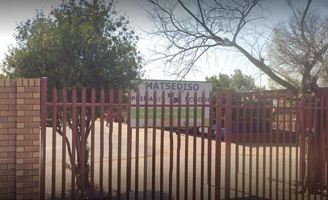 Three armed men storm a Katlehong school, threaten teachers, learners