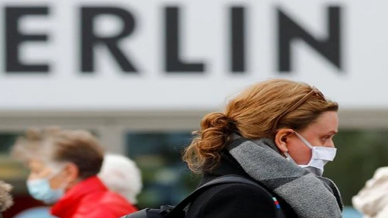New German coronavirus cases rise by more than 10 000 for first time – RKI