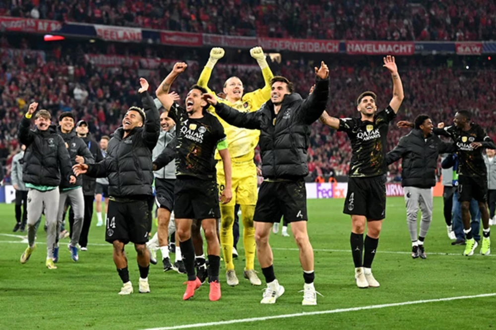 PSG hold Bayern to reach second straight Champions League final