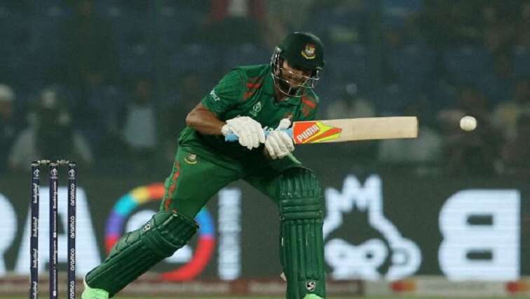 Bangladesh fight back puts them back into contest against SA