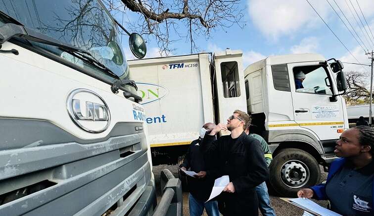 Brink assures Tshwane residents that rubbish will be collected