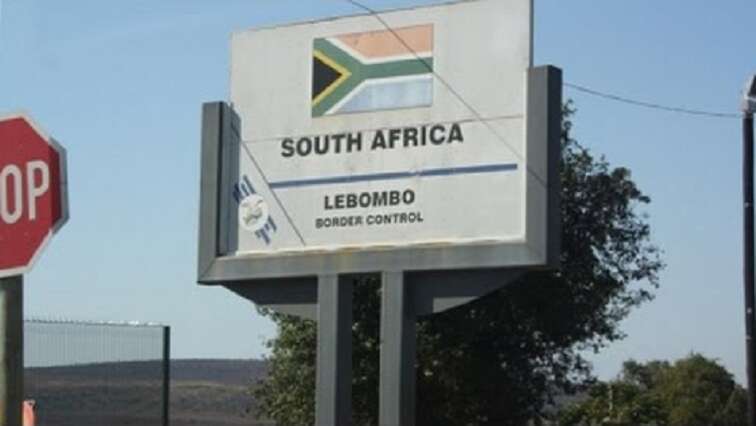 Vehicles and passengers being processed at Lebombo Border Post