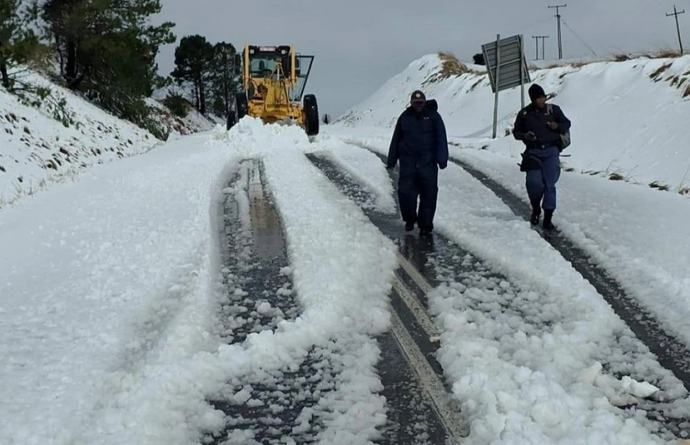 CoGTA in KZN assessing damages caused by winds and snowfall